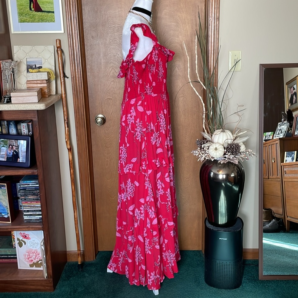 Floral Ruffle Red Dress - Picture 11 of 16